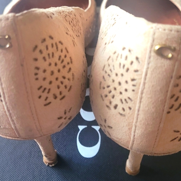 COACH Waverly Pumps - Picture 7 of 10
